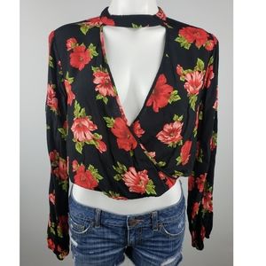 FOREVER 21 Floral Long Sleeve CropTop